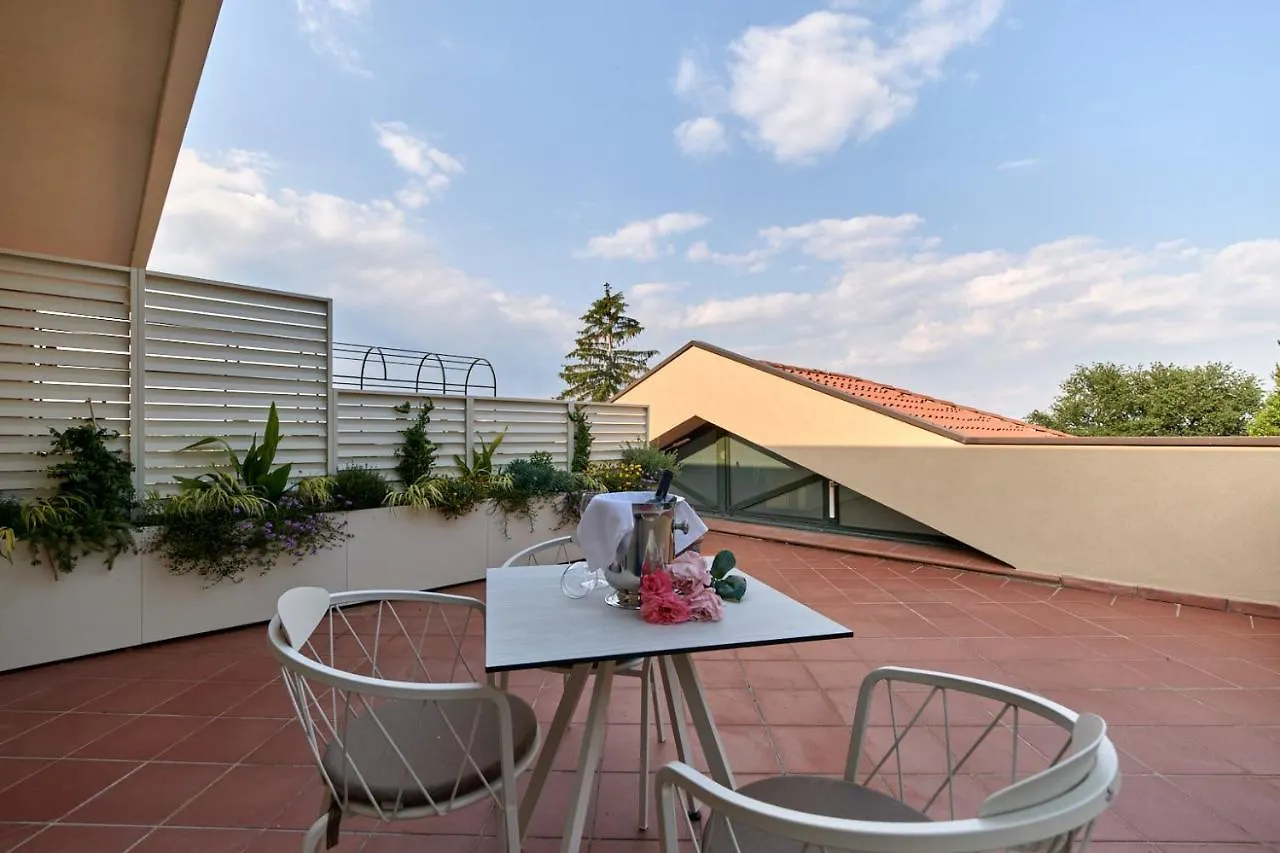 Da Oscar Flowers Apartments Barcuzzi Olaszország