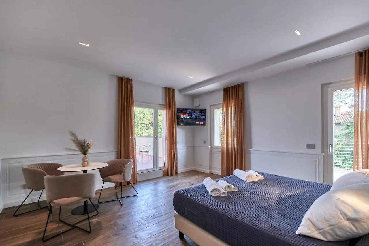 Da Oscar Flowers Apartments Barcuzzi Olaszország