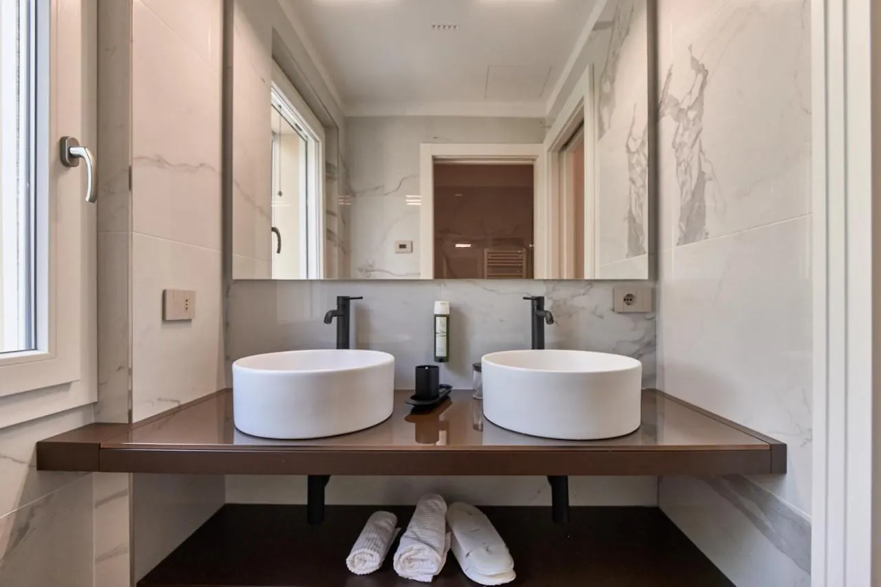 Da Oscar Flowers Apartments Barcuzzi