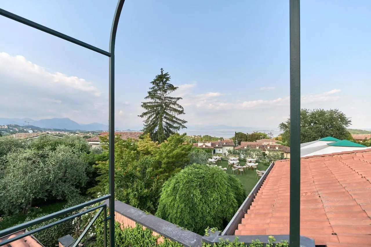 Da Oscar Flowers Apartments Barcuzzi Italy